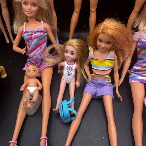 Barbie Dolls W/Ken Lot of 10 W/ Clothes Shoes Extra Accessories (Lot E) Mattel - Picture 8 of 8